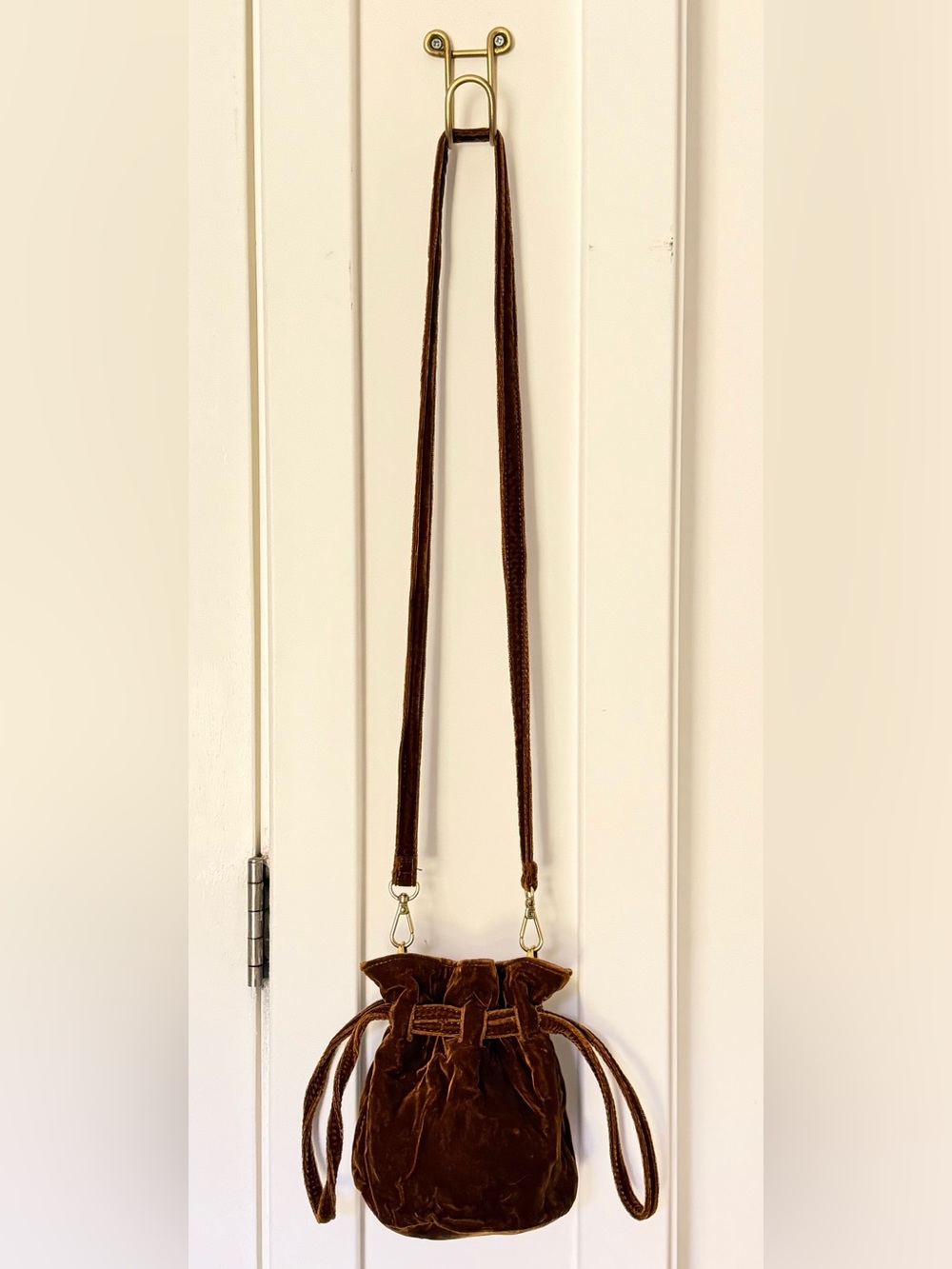 Madewell The Florence Drawstring Crossbody Velvet Bucket Bag
